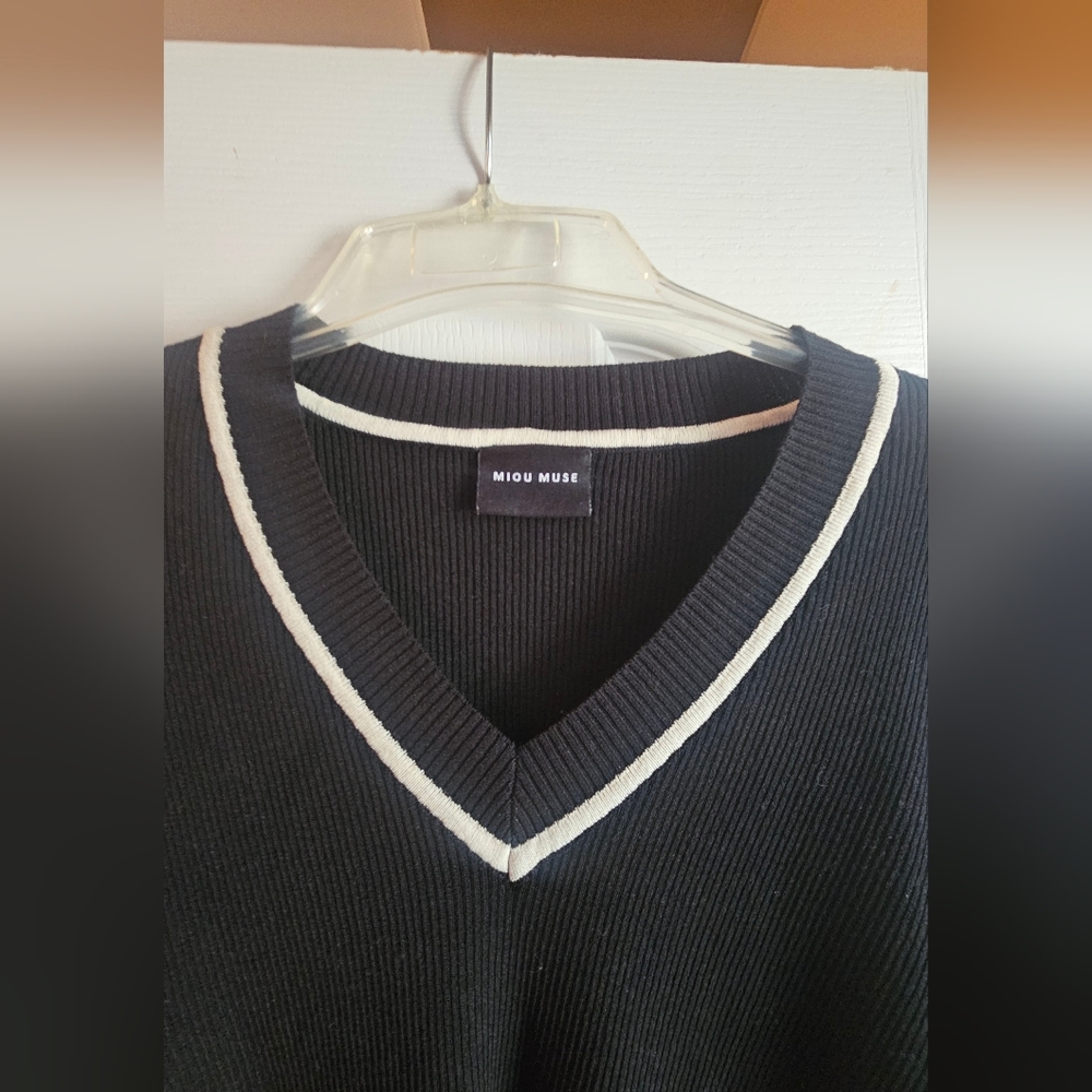 Miou Muse V-neck bell sleeve sweater, typically featuring a black ribbed knit Sm - Picture 3 of 7
